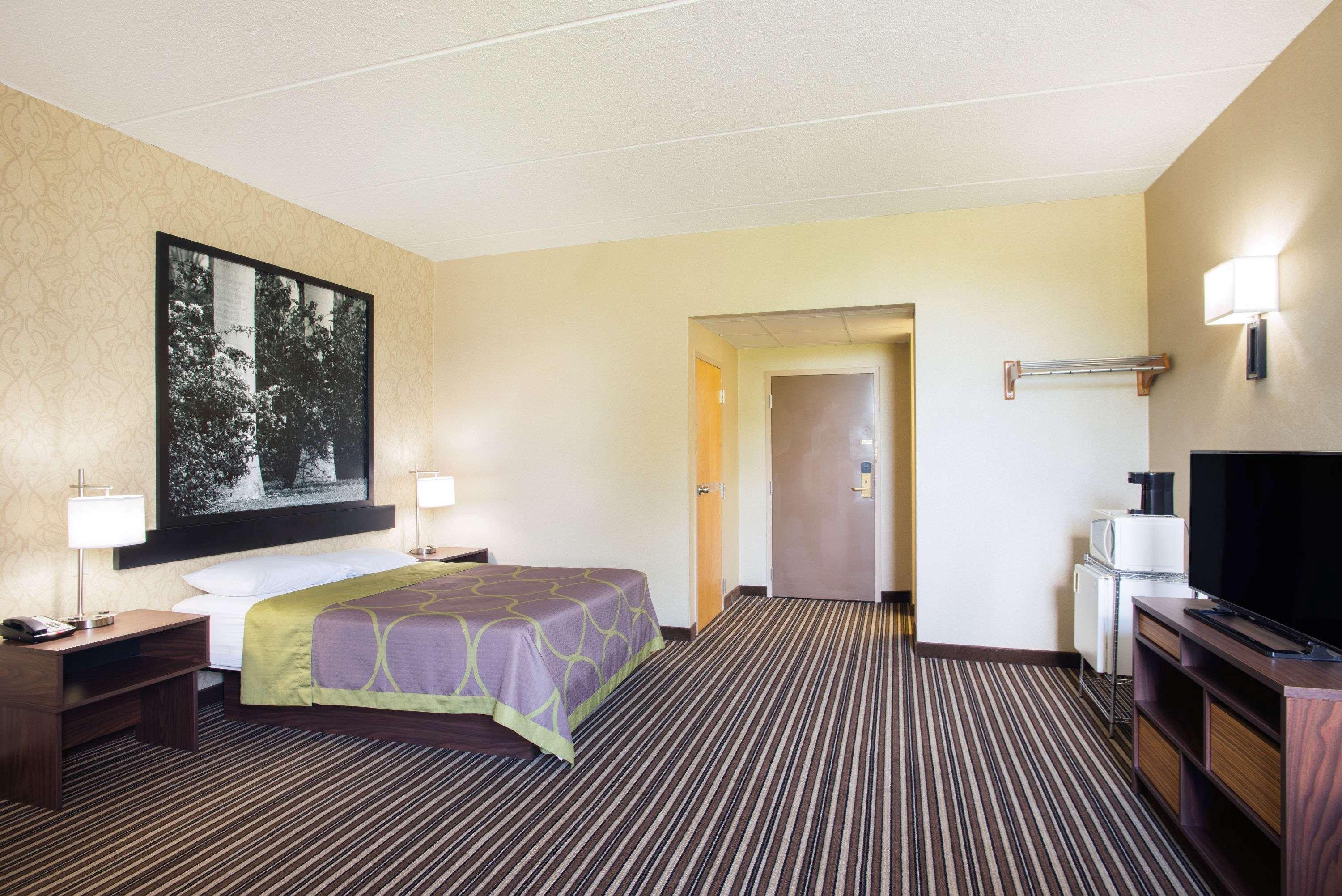 ซูเปอร์ 8 บาย วินด์แฮม แพลตต์สเบิร์ก Hotel แพลตส์เบิร์ก ภายนอก รูปภาพ