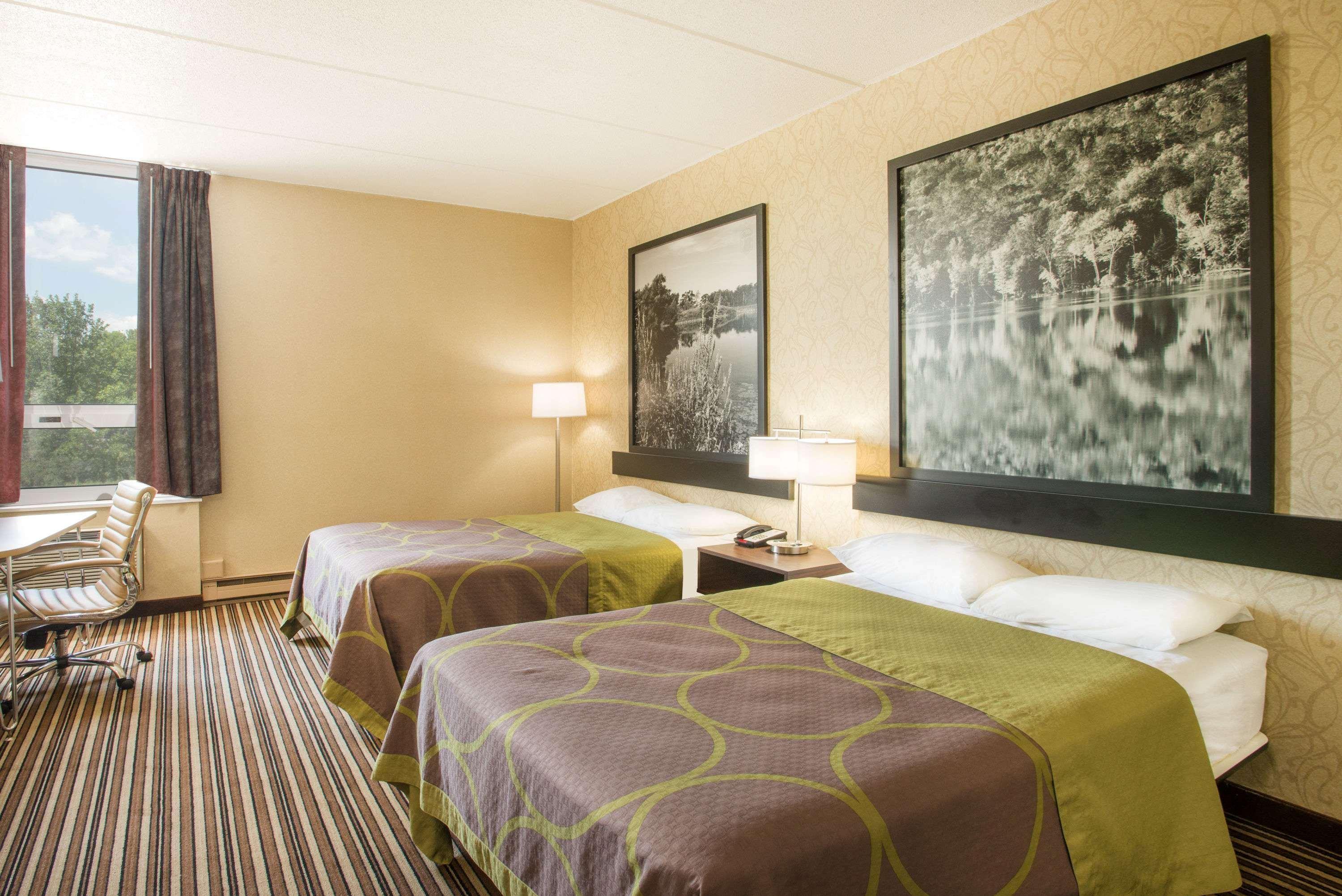 ซูเปอร์ 8 บาย วินด์แฮม แพลตต์สเบิร์ก Hotel แพลตส์เบิร์ก ภายนอก รูปภาพ