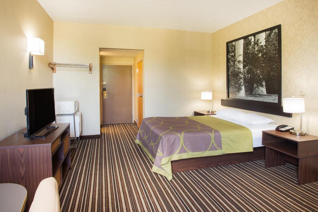 ซูเปอร์ 8 บาย วินด์แฮม แพลตต์สเบิร์ก Hotel แพลตส์เบิร์ก ภายนอก รูปภาพ