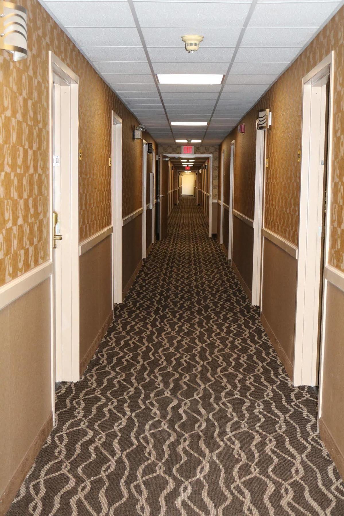 ซูเปอร์ 8 บาย วินด์แฮม แพลตต์สเบิร์ก Hotel แพลตส์เบิร์ก ภายนอก รูปภาพ
